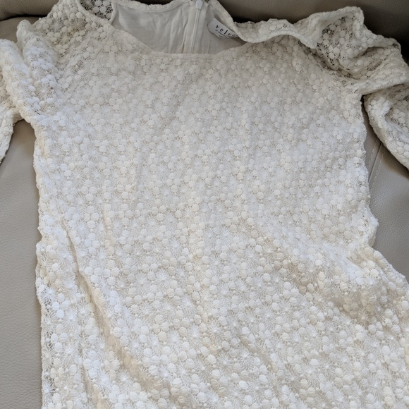 Cream lace women's dress - worn once!!! - Picture 2 of 5